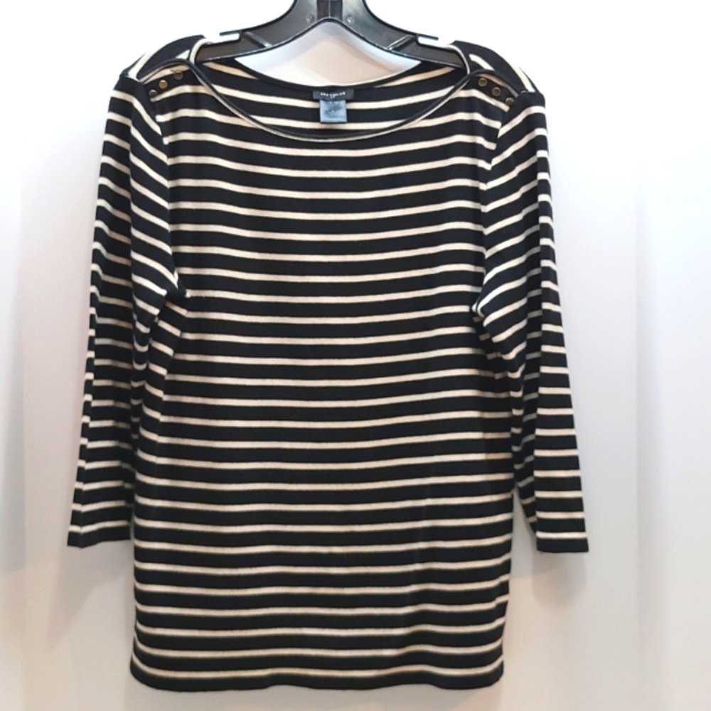 #54 ANN TAYLOR BLOUSE BLACK AND WHITE STRIPED SIZE LARGE